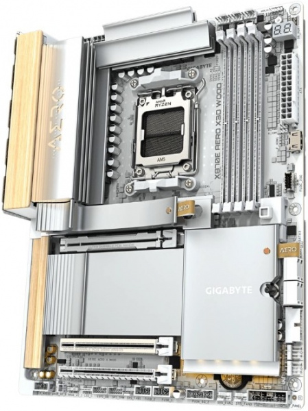X870E AERO X3D WOOD (3)